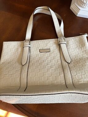 London Fog Cream Check-Texture Tote